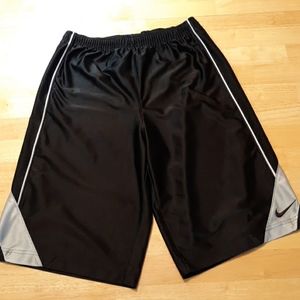 Nike Boys XL Basketball Shorts